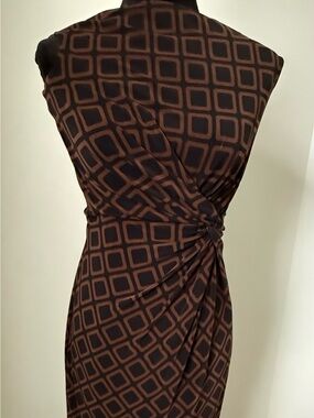 Ralph LaurenGeometric Twist-Waist Sleeveless Dress in Brown and Black